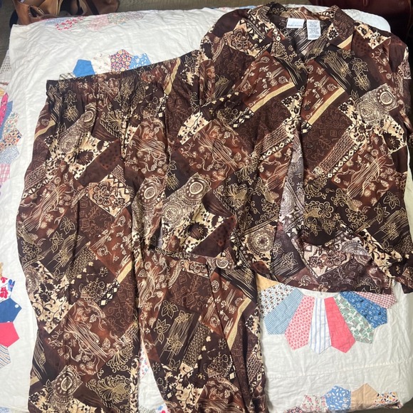 Bobbie Brooks Other - Bobbie Brooks Brown‎ Patchwork Batik Rayon 2 Piece Set Shirt Pants Ladies Large